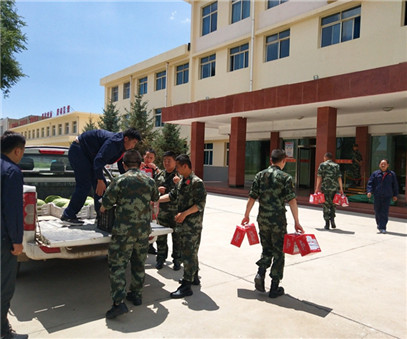 一家親│興海銅鑫慰問部隊官兵，共話軍企團結魚水情